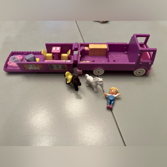 Polly pocket Stable on the go 1994 - Picture 2 of 2